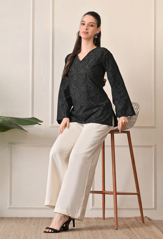 SANGAKURTI Black Tops