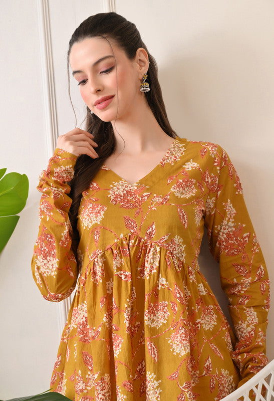 SANGAKURTI Mustard Tops