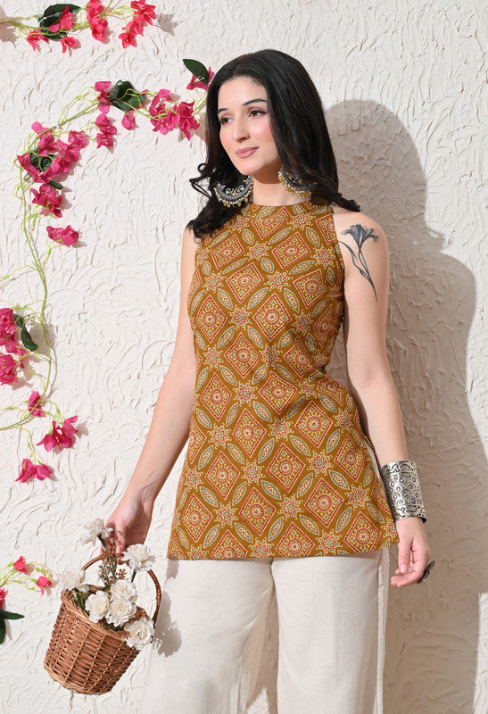 SANGAKURTI Mustard Tops