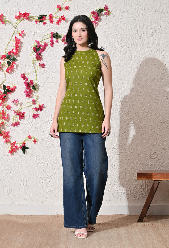 SANGAKURTI Green Tops