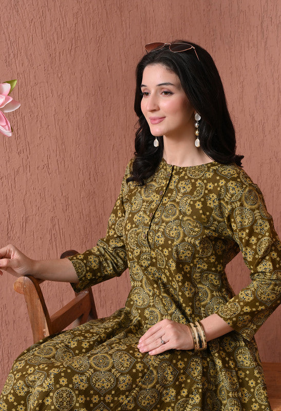 SANGAKURTI GREEN Dresses