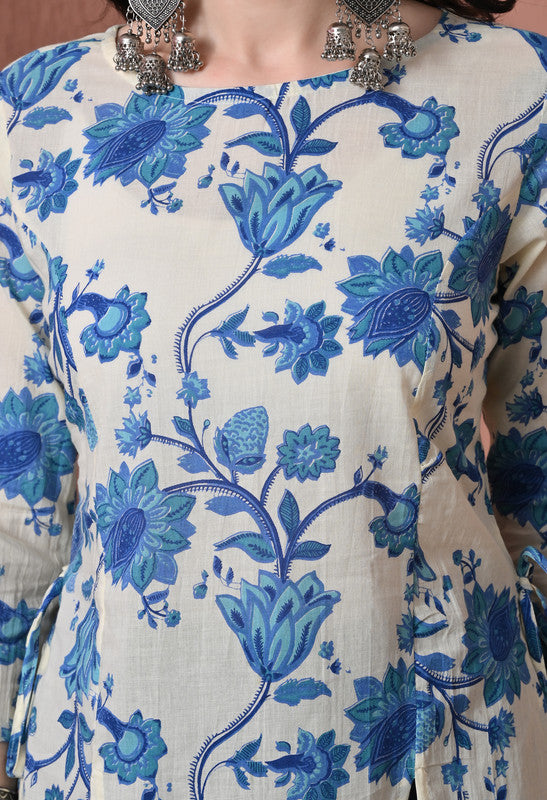 SANGAKURTI OFF WHITE Kurtis