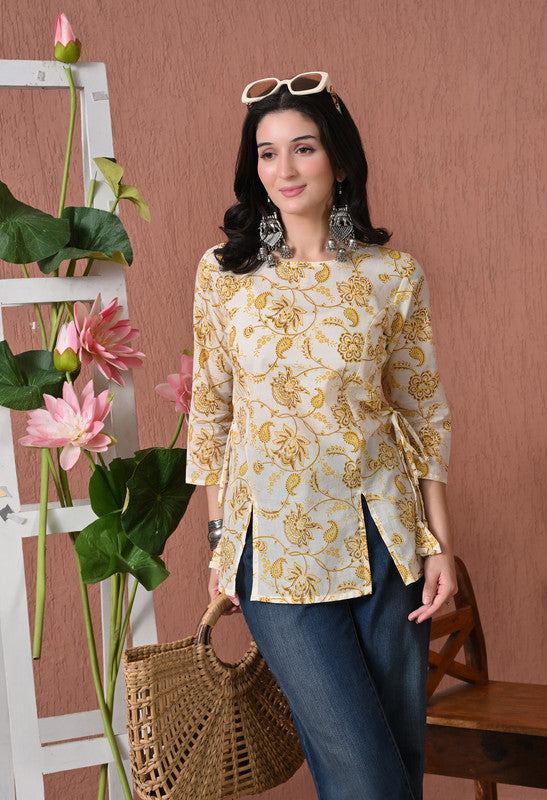 SANGAKURTI OFF WHITE Kurtis